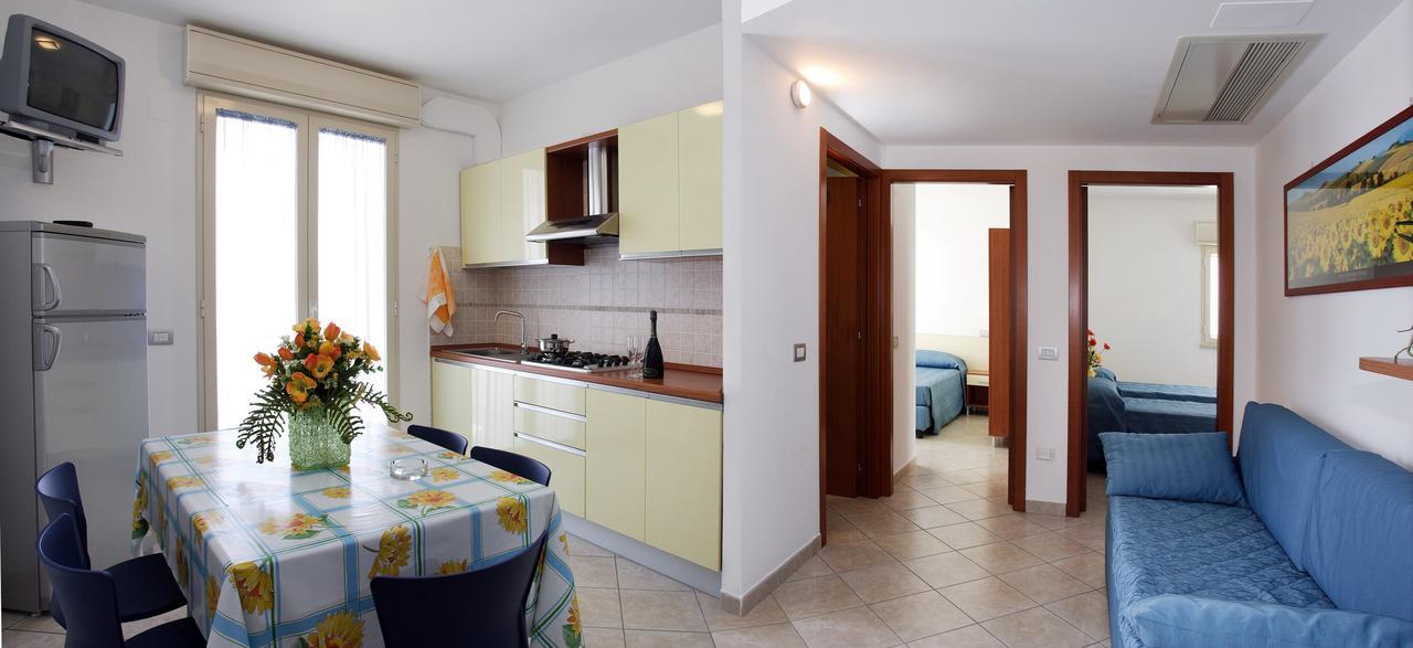 Residence Il Girasole 1 อัลบา อาดริอาติกา ภายนอก รูปภาพ